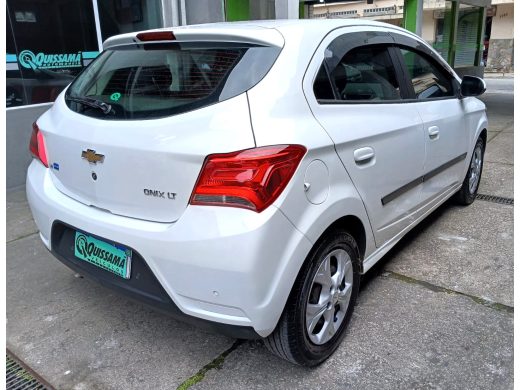 CHEVROLET Onix - foto 4