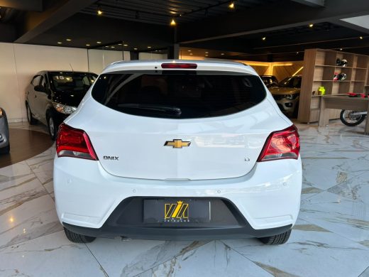 CHEVROLET Onix - foto 7