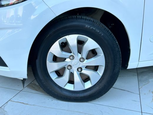 CHEVROLET Onix - foto 3