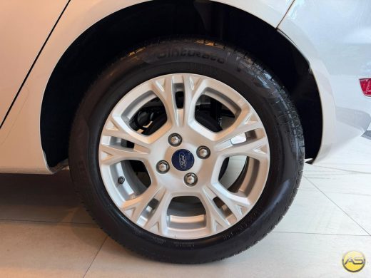 FORD Fiesta - foto 6