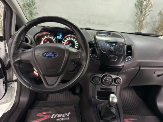 FORD Fiesta - foto 8
