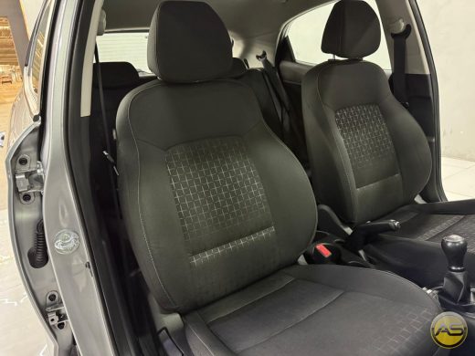 HYUNDAI HB20 - foto 8