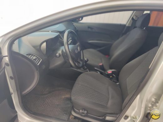 HYUNDAI HB20 - foto 4