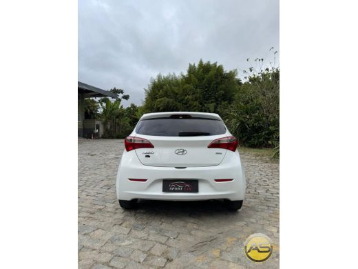 HYUNDAI HB20 - foto 6