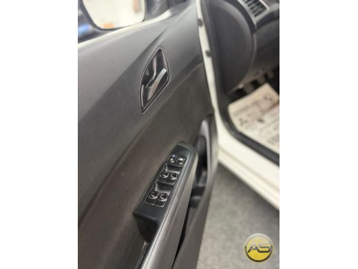 HYUNDAI HB20 - foto 8