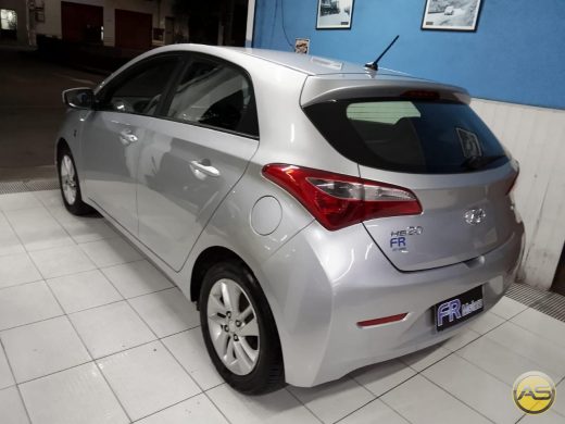 HYUNDAI HB20 - foto 3