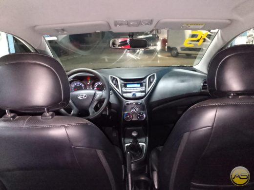 HYUNDAI HB20 - foto 6