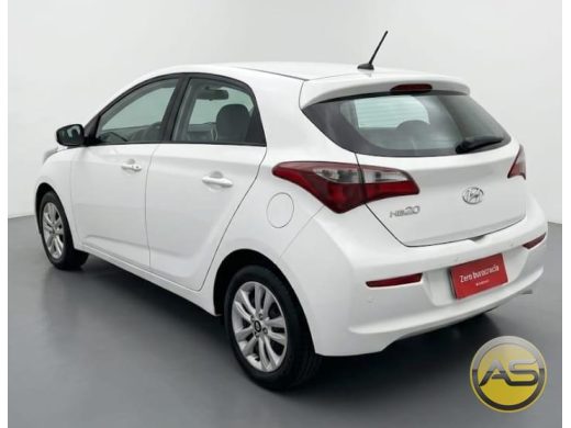 HYUNDAI HB20 - foto 4
