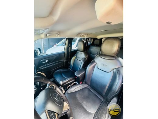 JEEP Renegade - foto 8