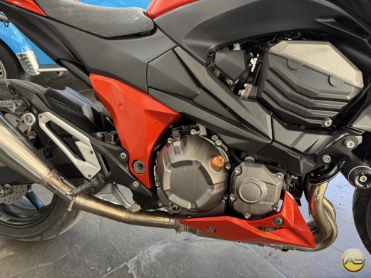 KAWASAKI Z800 - foto 3