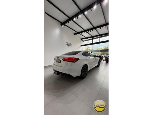 KIA Cerato - foto 4