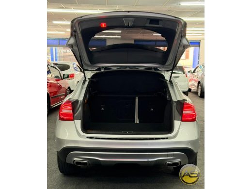 MERCEDES-BENZ GLA 200 - foto 5