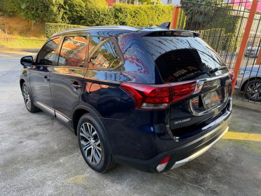 MITSUBISHI Outlander - foto 7