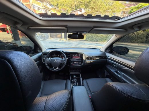 MITSUBISHI Outlander - foto 8