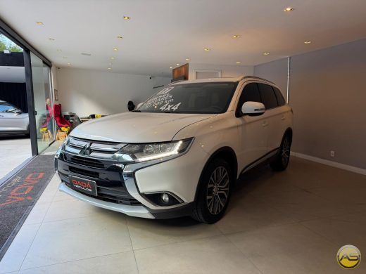 MITSUBISHI Outlander - foto 3