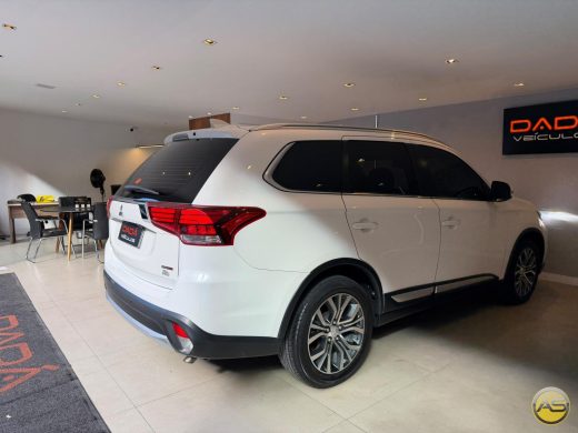 MITSUBISHI Outlander - foto 7