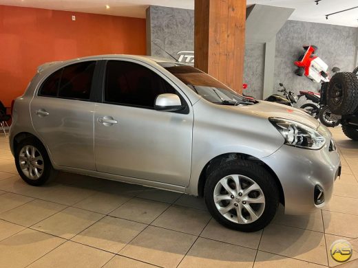 NISSAN March - foto 5