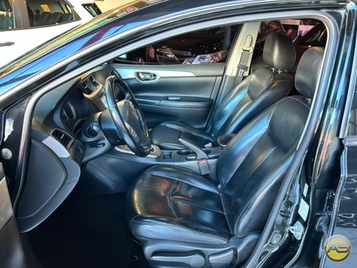 NISSAN Sentra - foto 4
