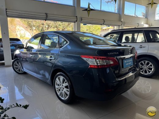 NISSAN Sentra - foto 3