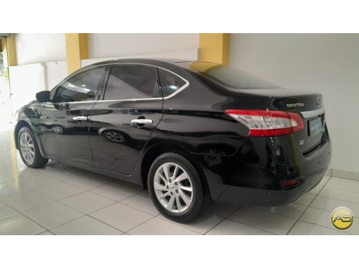 NISSAN Sentra - foto 3
