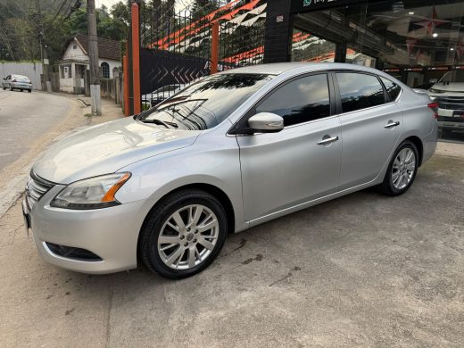 NISSAN Sentra - foto 2