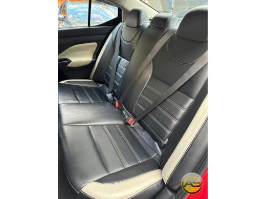 NISSAN Versa - foto 2