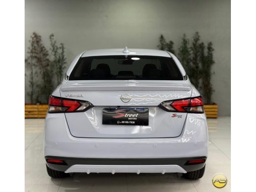NISSAN Versa - foto 6