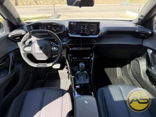 PEUGEOT 2008 - foto 8