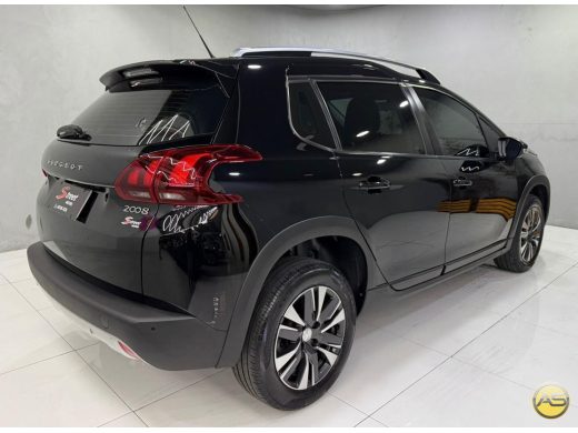 PEUGEOT 2008 - foto 5
