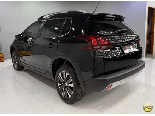 PEUGEOT 2008 - foto 6