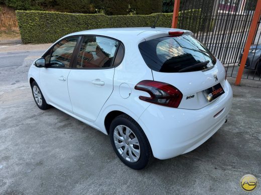 PEUGEOT 208 - foto 4