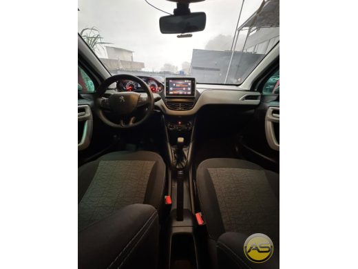 PEUGEOT 208 - foto 7