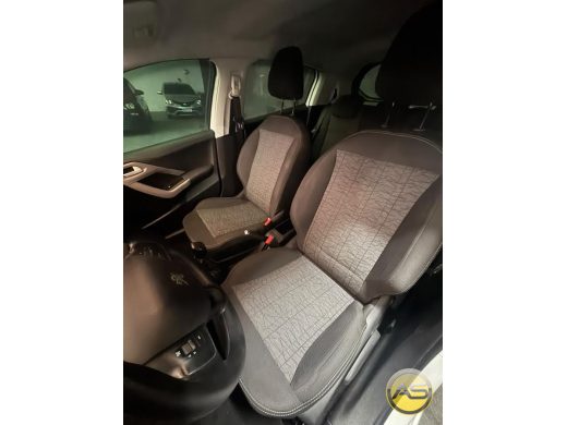 PEUGEOT 208 - foto 9