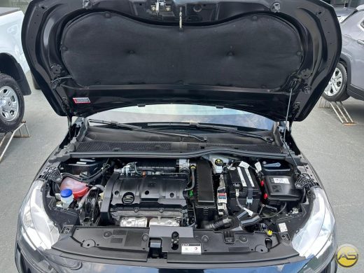 PEUGEOT 208 - foto 5