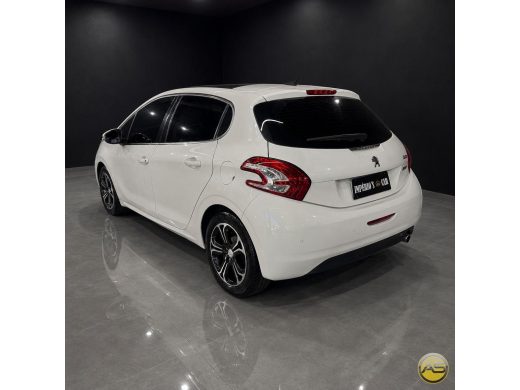 PEUGEOT 208 - foto 4