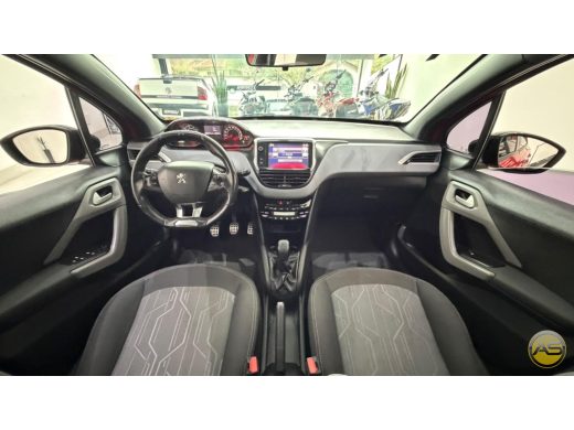 PEUGEOT 208 - foto 4