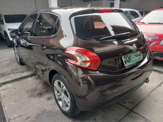 PEUGEOT 208 - foto 4