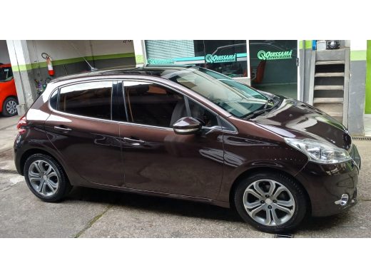 PEUGEOT 208 - foto 8