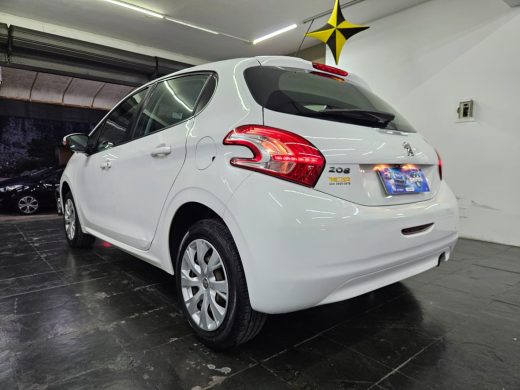 PEUGEOT 208 - foto 4