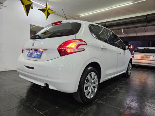 PEUGEOT 208 - foto 5
