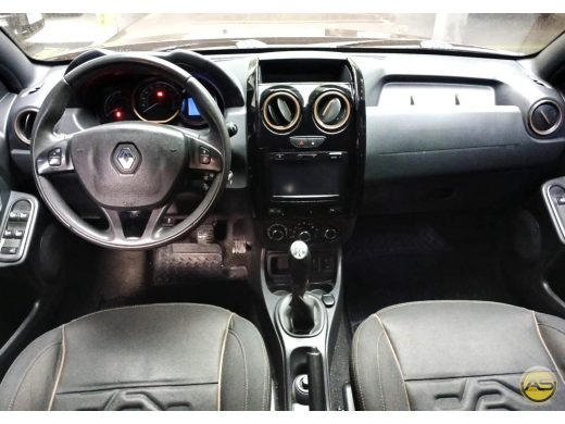RENAULT Duster - foto 9
