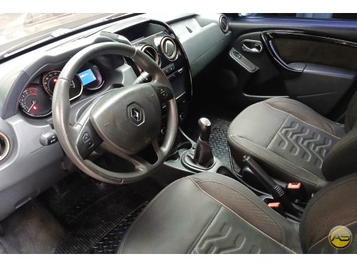 RENAULT Duster - foto 10