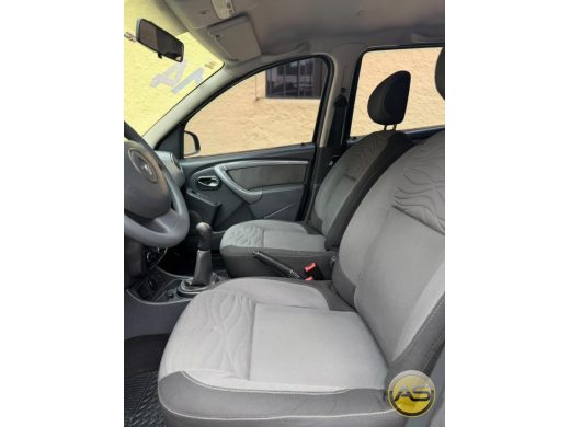 RENAULT Duster - foto 6