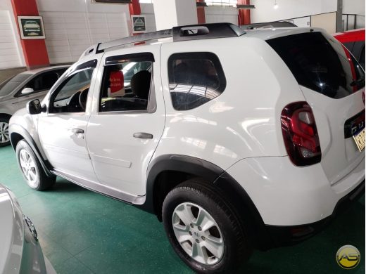 RENAULT Duster - foto 3