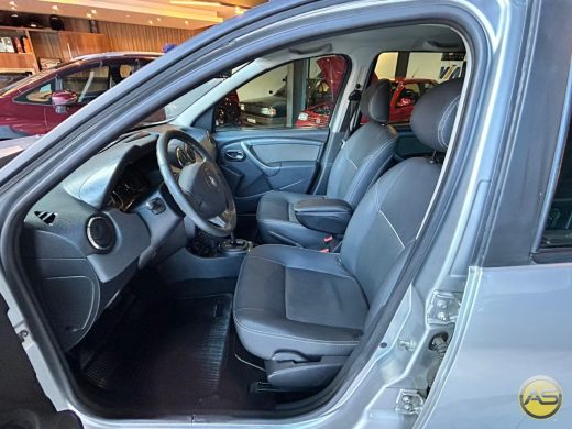 RENAULT Duster - foto 4