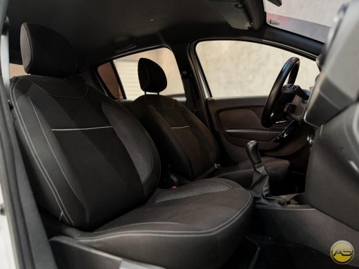 RENAULT Sandero - foto 7