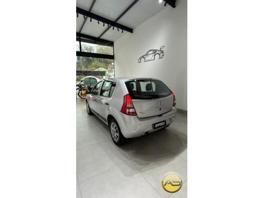 RENAULT Sandero - foto 4