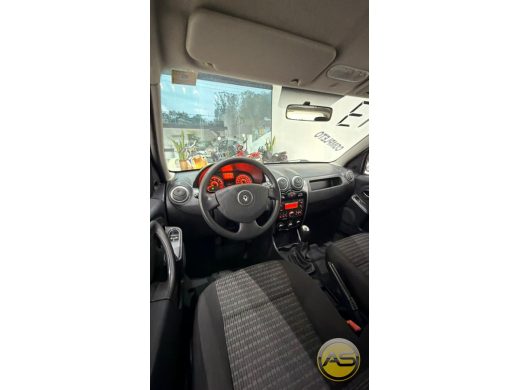 RENAULT Sandero - foto 6