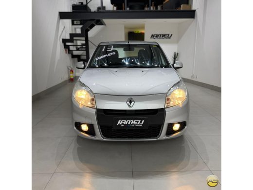 RENAULT Sandero - foto 2