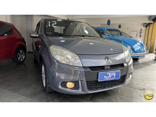 RENAULT Sandero - foto 2